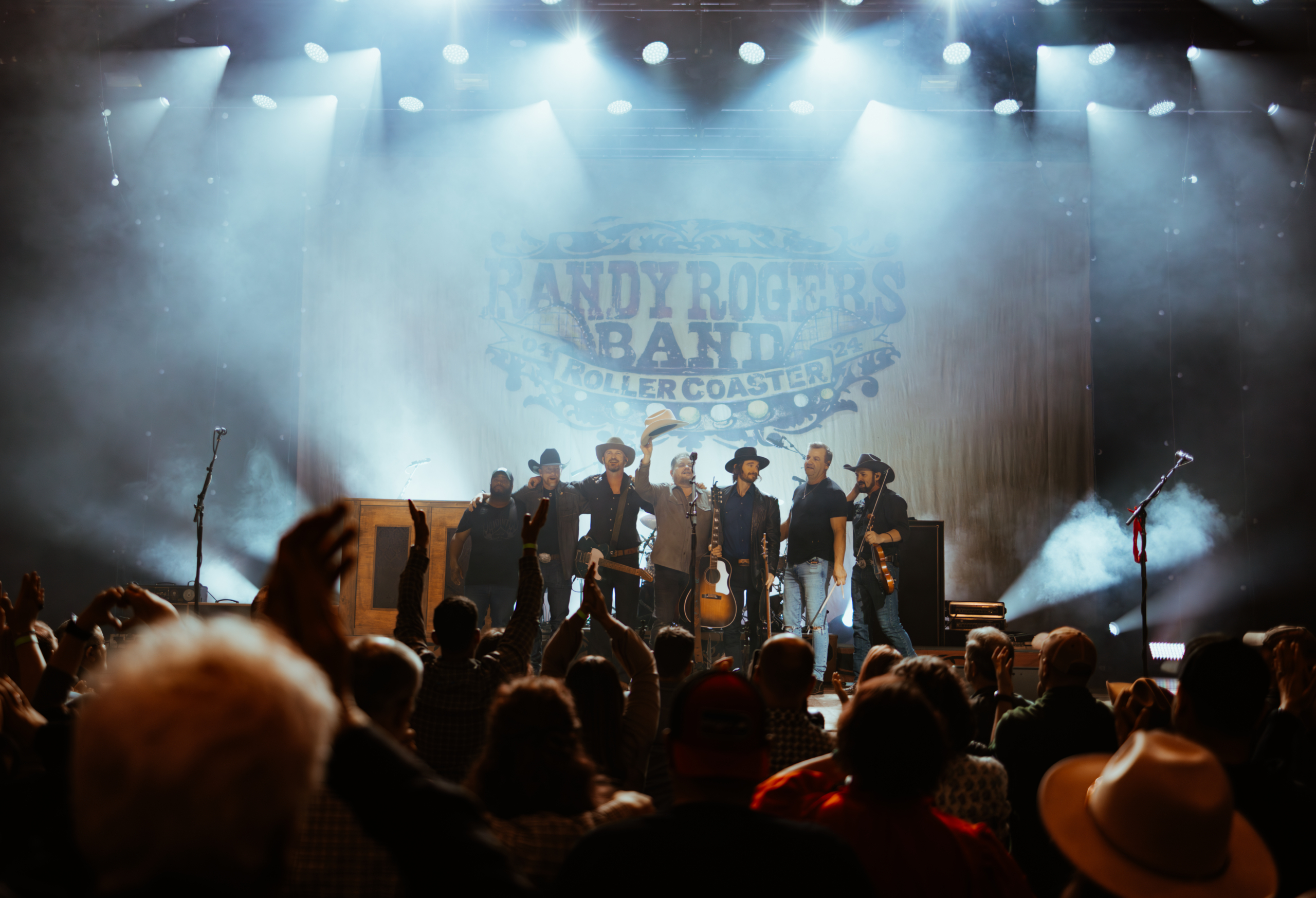 Randy Rogers Band performing on tour
